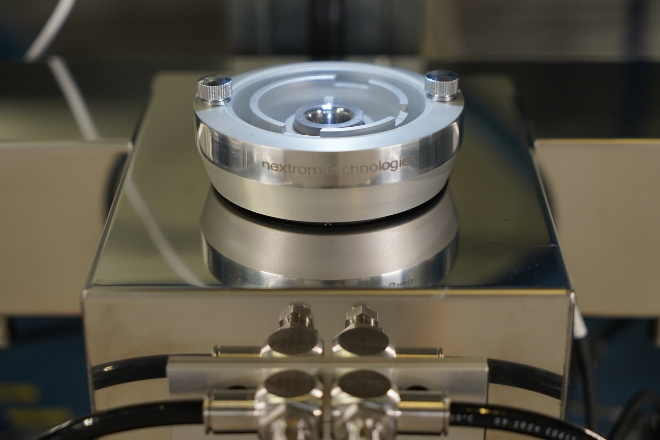 wet on wet coating applicator for specialty fibers